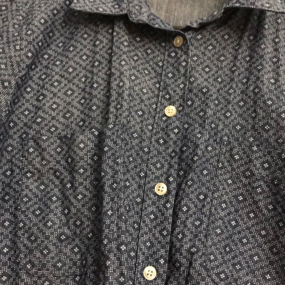 Women’s loft button down shirt size L - Picture 3 of 4